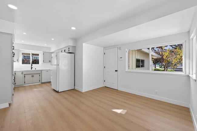 Building Photo - San Jose