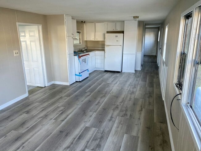 Building Photo - 1910 Enterprise Ave