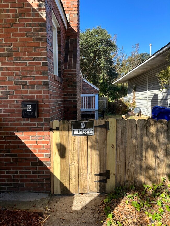 Foto del edificio - 9619 10th Bay St