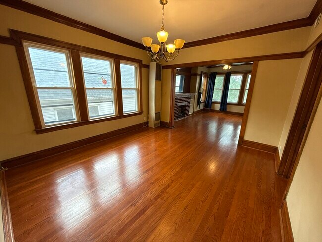 Foto del edificio - 3029 N Christiana Ave