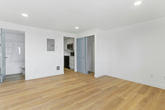 Foto del edificio - 1407 W Marina Dr