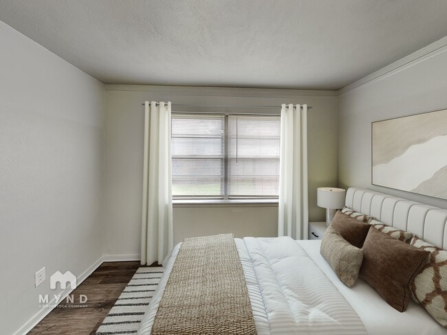 Foto del edificio - 5408 Mack Rd