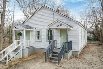 Building Photo - 645 Arch St