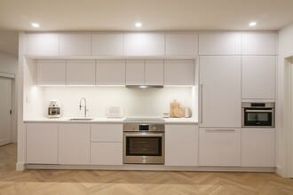 Building Photo - 266 Av. Lansdowne