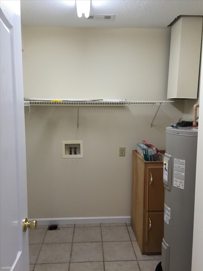 Foto del edificio - 2925 Barneys Ln NE