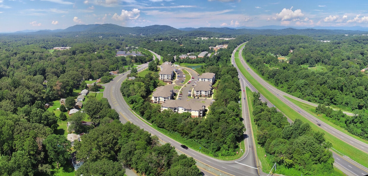 Primary Photo - 5th Street Place