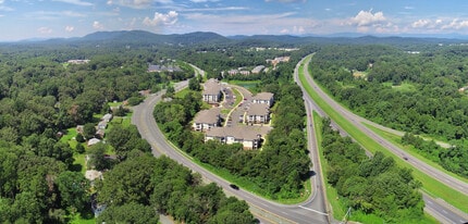 Building Photo - 5th Street Place