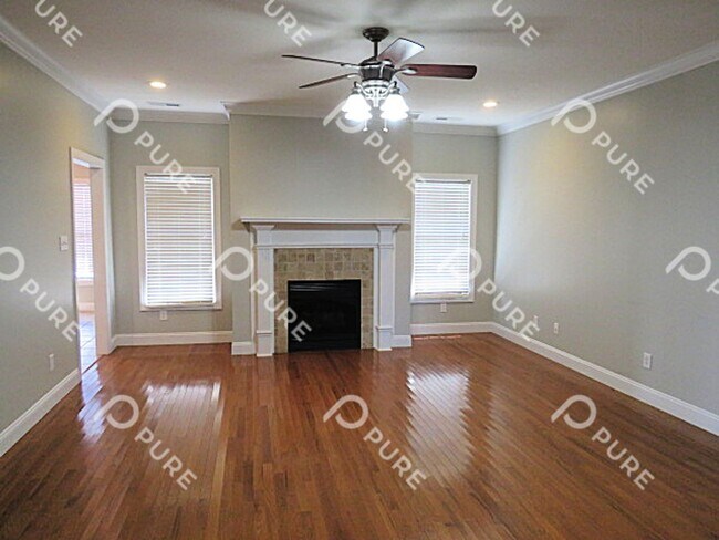 Foto del edificio - 25756 Iron Gate Dr!