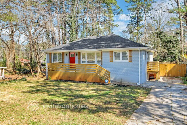 Foto del edificio - 2122 Holly Hill Dr