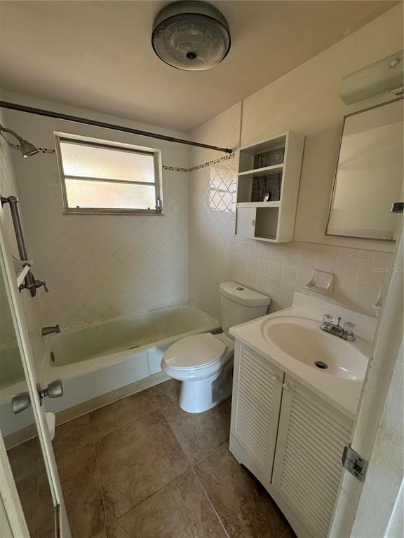 Foto del edificio - 40 W Cowles St