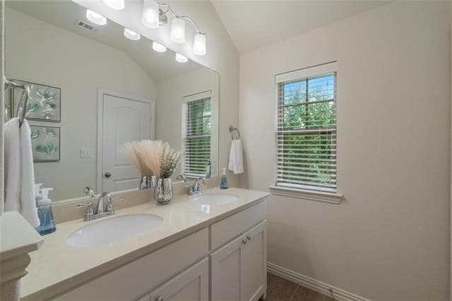 Building Photo - 2233 Caniesto St