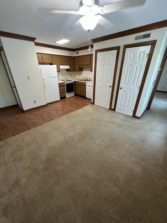 Building Photo - 3520 Ivy Commons Dr