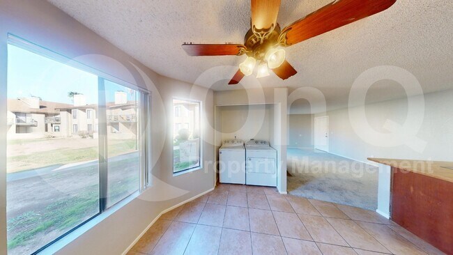 Foto del edificio - 5236 W Peoria Ave