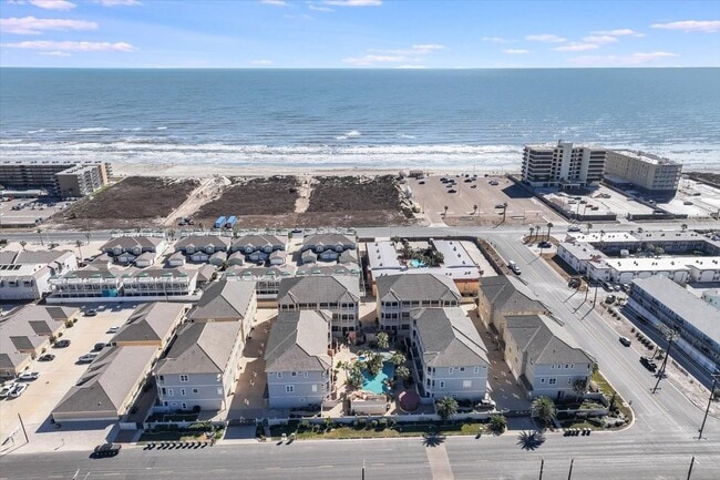 Building Photo - 14910 Leeward Dr
