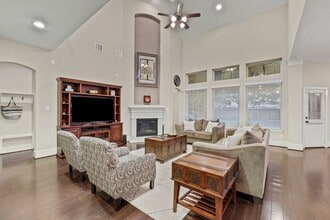 Building Photo - 10423 Hatcher Dr