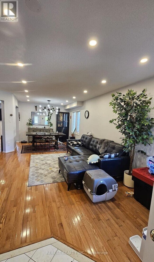 Photo du bâtiment - 8 Treepark St