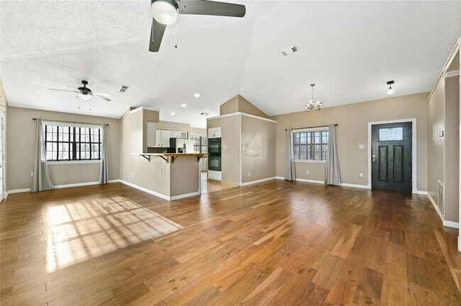 Foto del edificio - 105 Deep Lake Cir