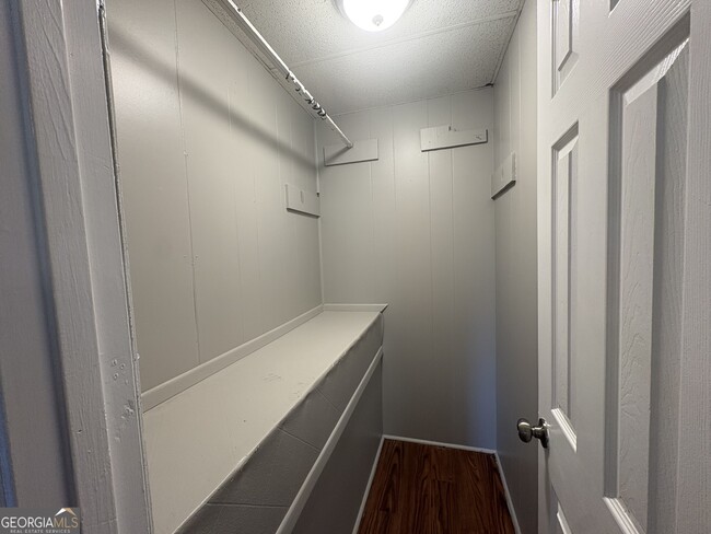 Building Photo - 207 Reynolds St NE