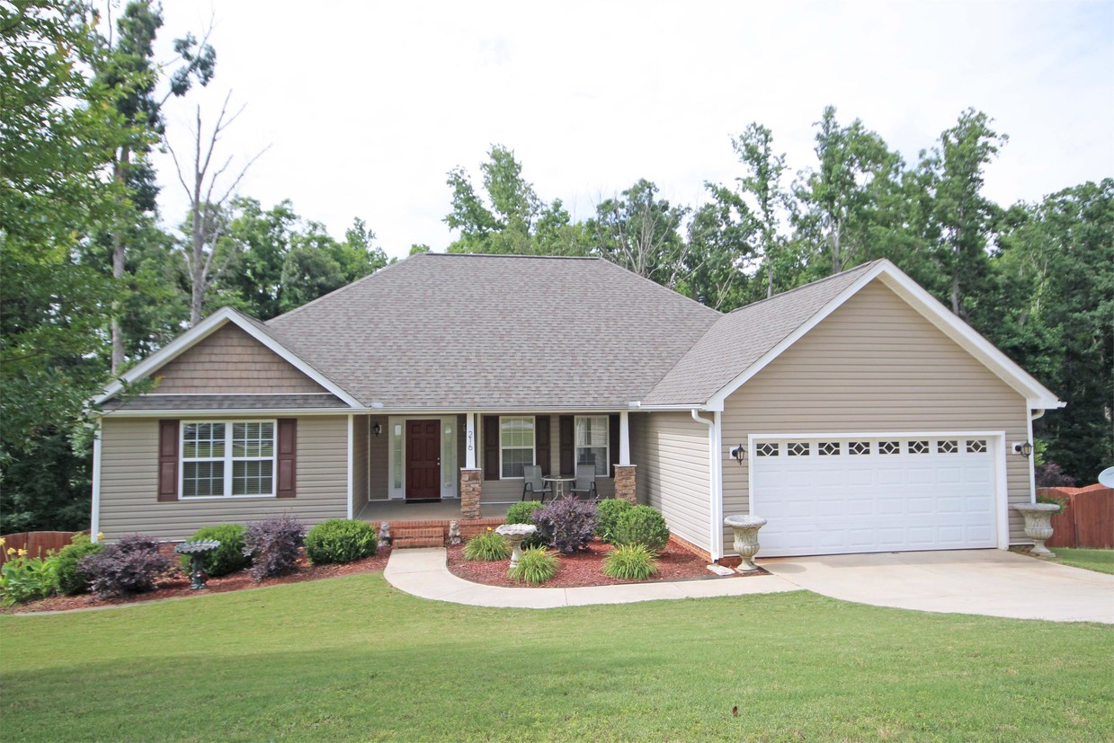 Primary Photo - 216 Watercourse Way