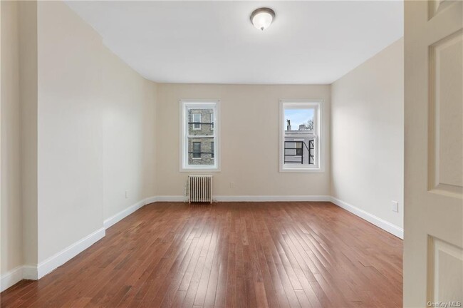 Building Photo - 181 Ashburton Ave