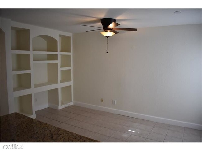 Building Photo - 11115 NW 46th Dr