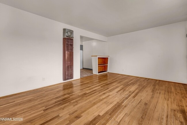 Building Photo - 240 18th St