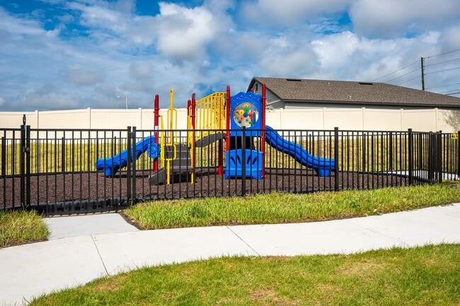 Interior Photo - Nottinghill Living Davenport