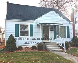 Building Photo - 1409 Royal Ave