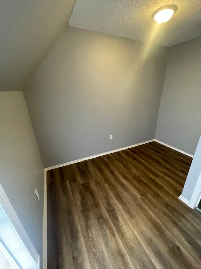 Foto del edificio - 1103 N 8th St
