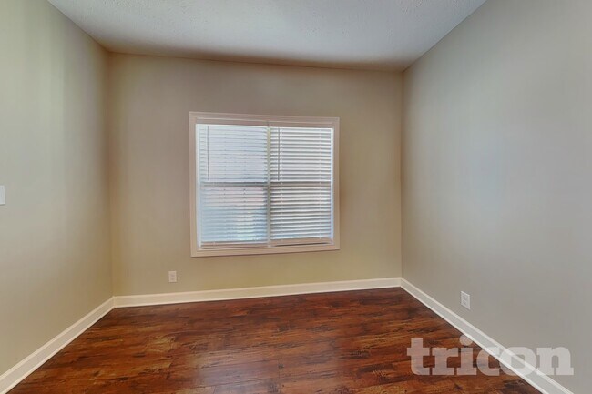 Foto del edificio - 3772 Windhaven Dr