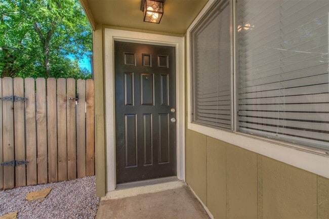 Building Photo - 9707 Meadowheath Drive, Austin, TX 78729 -...