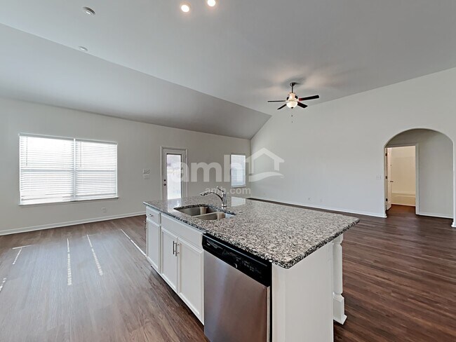 Foto del edificio - 2055 Shafer Dr