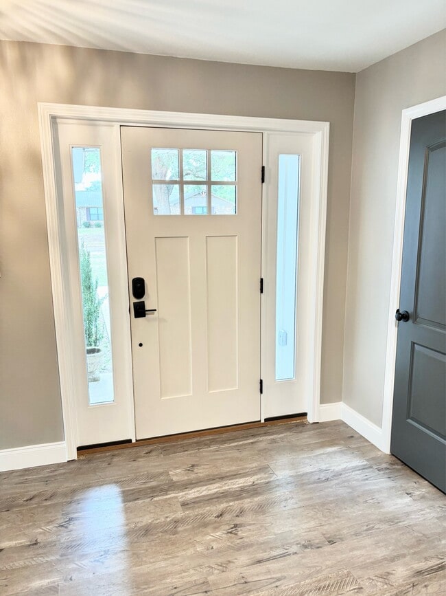 Foto del edificio - 2121 Oakstream Ave