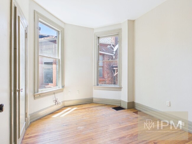 Building Photo - 142 E Philadelphia St