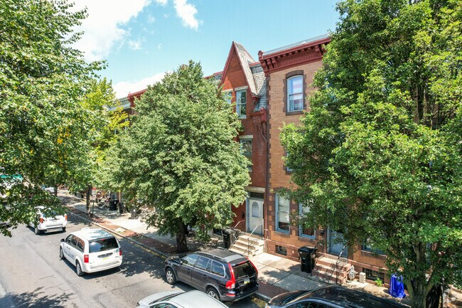 Foto del edificio - 229 S 13th St