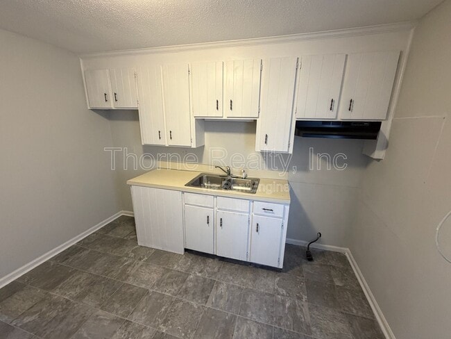 Building Photo - 1143 Williford St