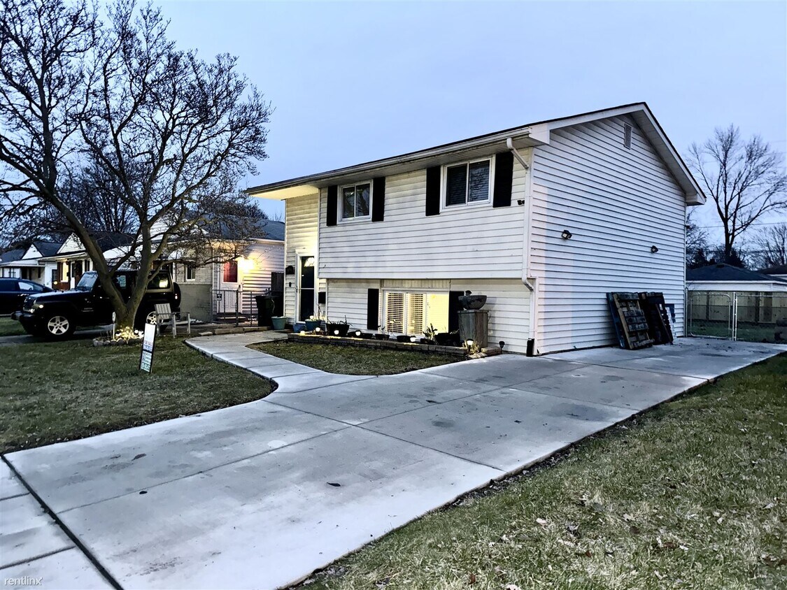 Primary Photo - 3 br, 2 bath House - 20490 Abrahm Street
