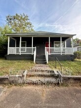 Building Photo - 204 5th Way