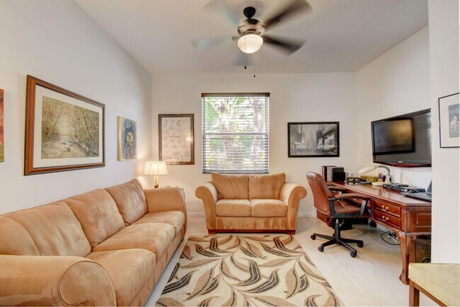 Building Photo - 6940 Southport Dr