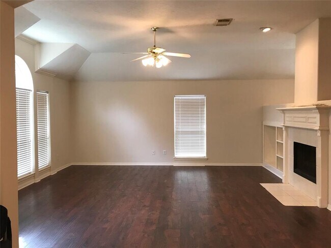 Foto del edificio - 103 Greenridge Cir