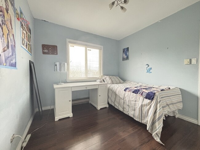 Building Photo - 6550 Clinton St