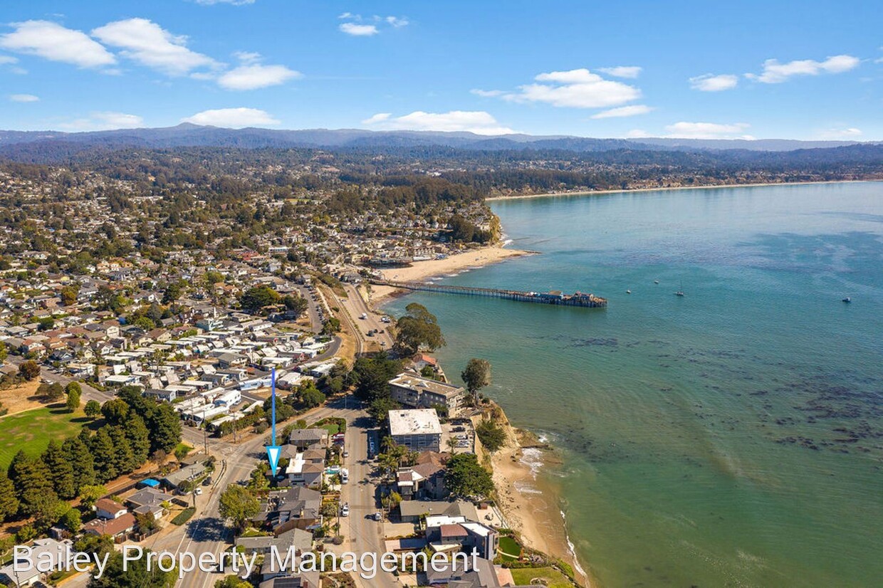 Primary Photo - Studio, 1 bath House - 4787 Opal Cliff