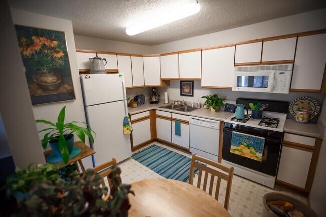 Foto del edificio - 2 bedroom in Iowa City IA 52240