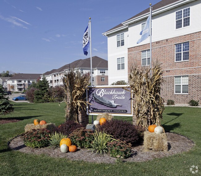 Blackhawk Trails Apartments Rentals Madison, WI