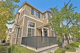 Building Photo - 6320 Byron Ln