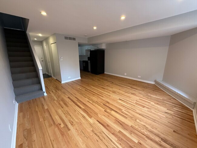 Foto del edificio - 744 W Gordon Terrace