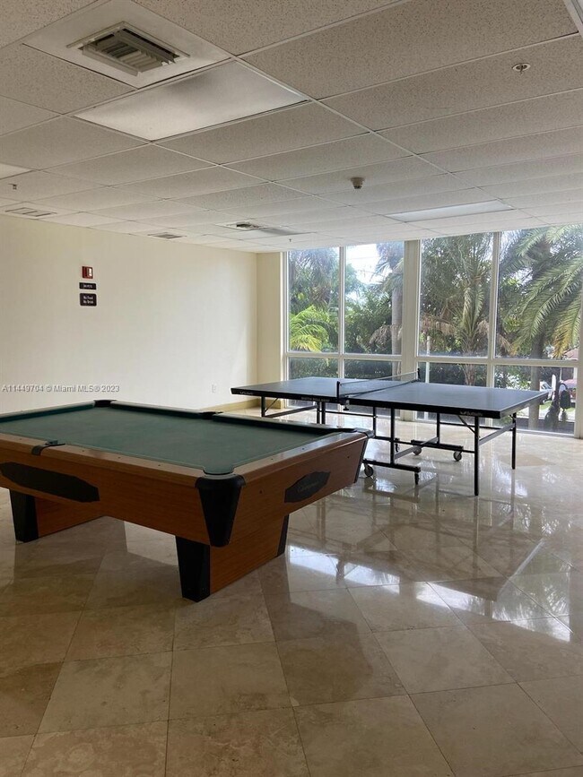 Foto del edificio - 3500 Coral Way