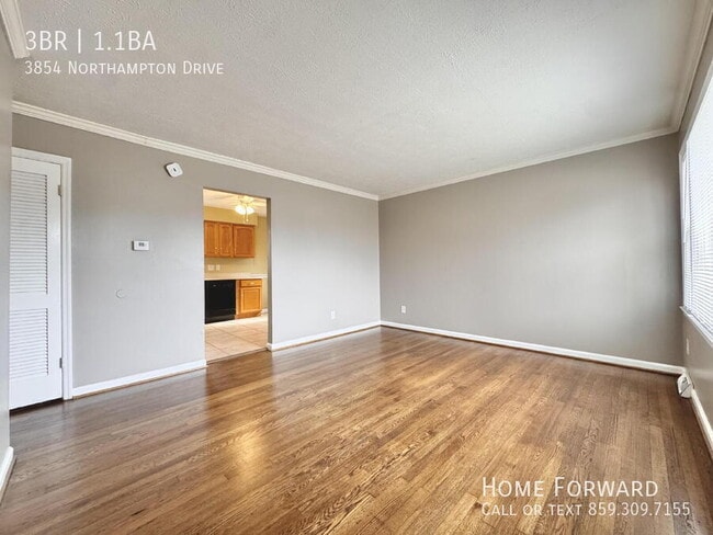 Building Photo - 3854 Northampton Dr