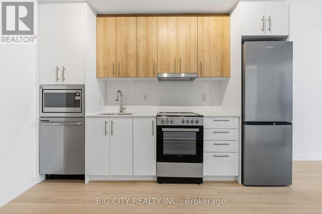 Photo du bâtiment - 9751 Markham Rd