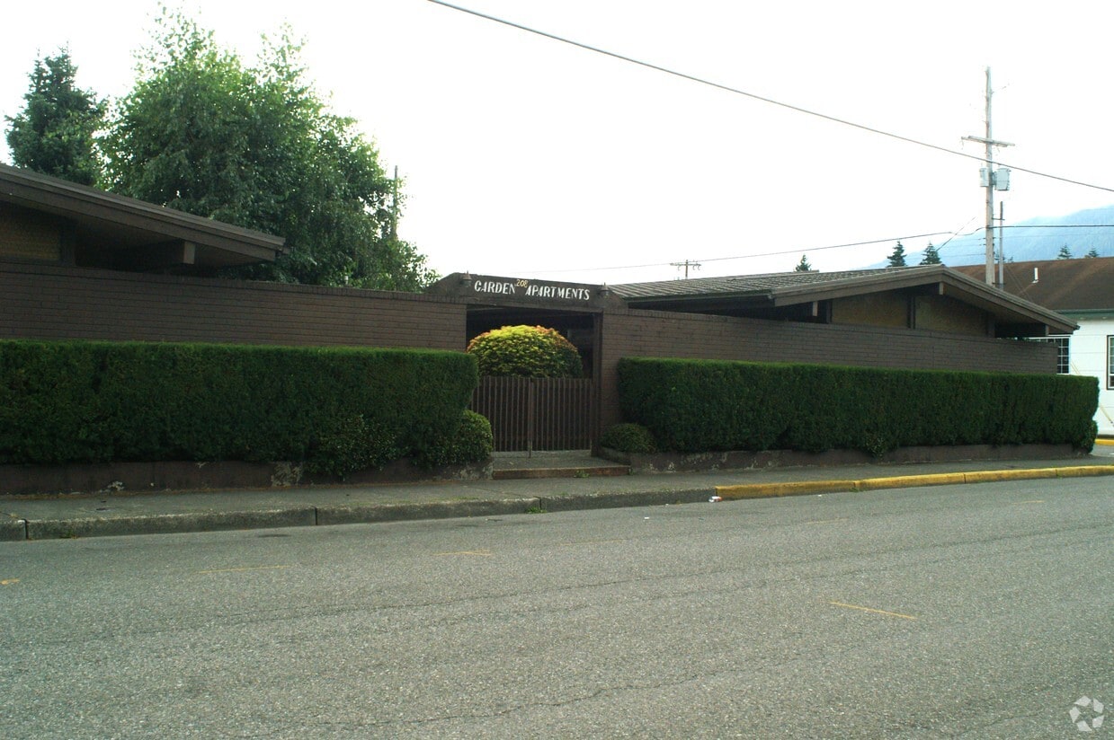 208 Main Ave N, North Bend, WA 98045 Apartments in North Bend, WA